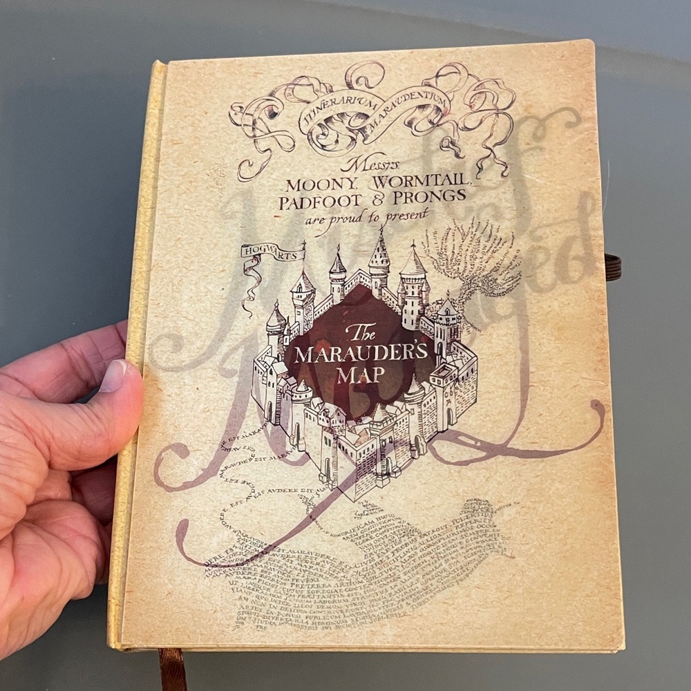 NEW Harry Potter Journal, Pin Parches and Bookmark - Picture 8 of 12